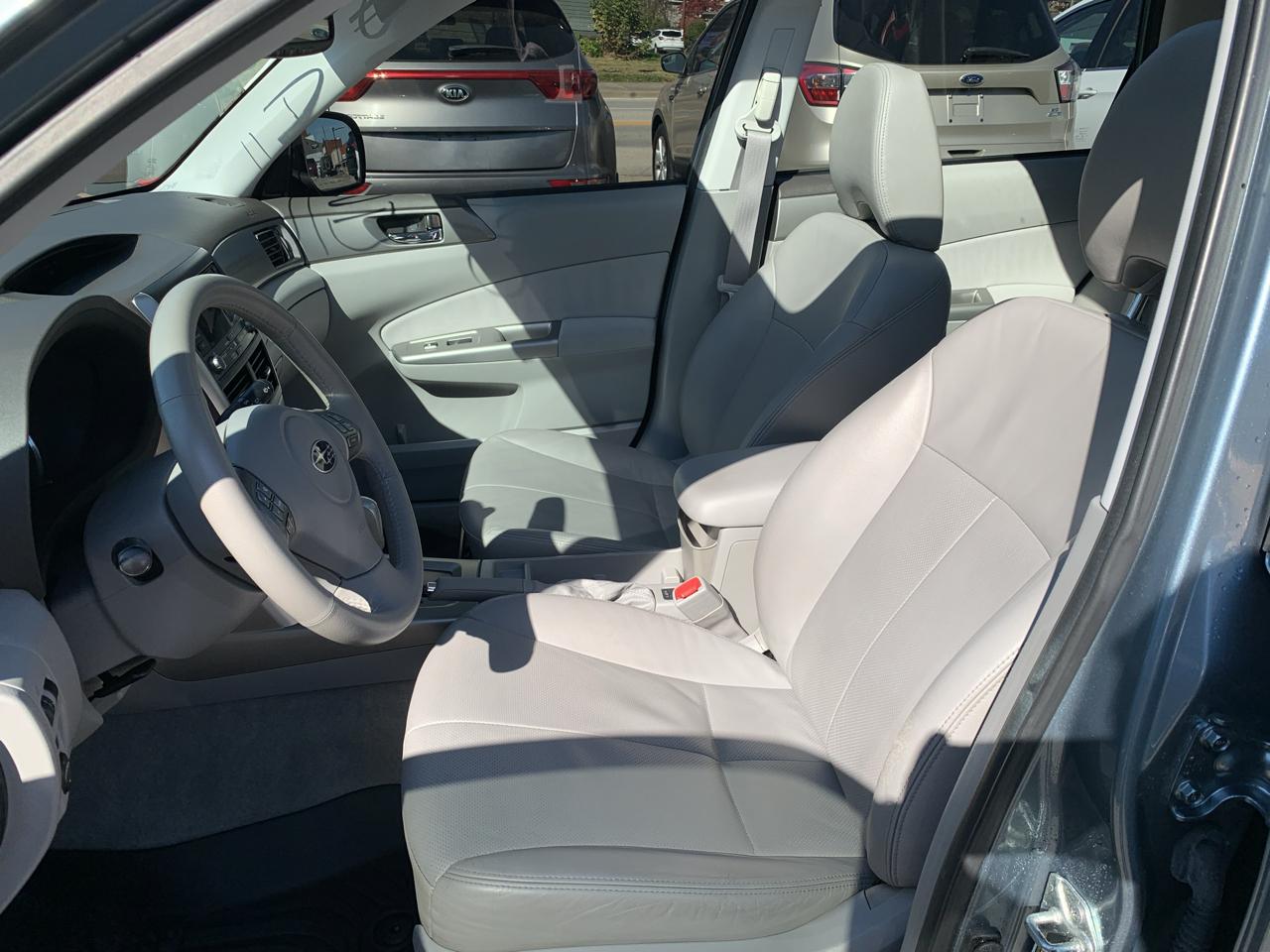 Subaru Forester 2.5X Limited 2010