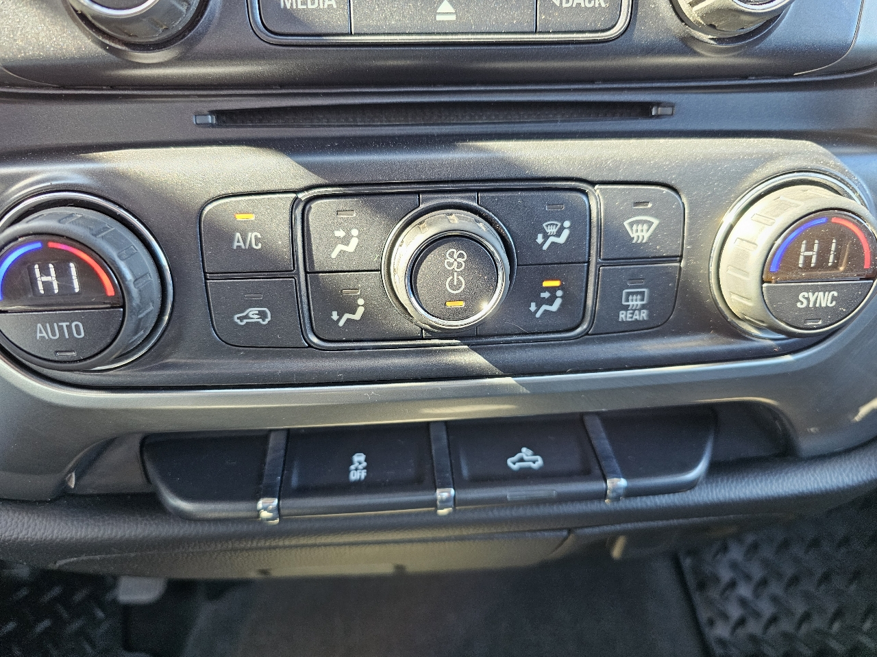 Chevrolet Silverado 1500 LT Crew Cab 4WD 2015