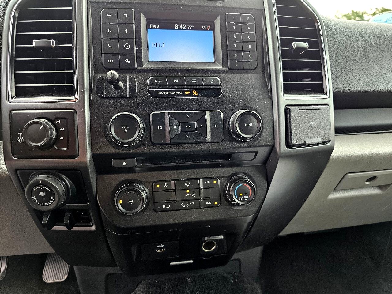 2018 Ford F-150 XLT photo 4