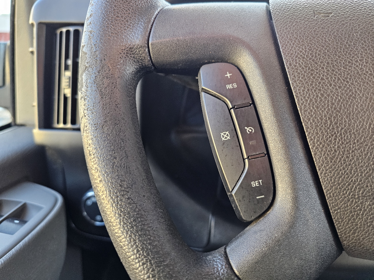 GMC Savana G2500 Cargo 2017