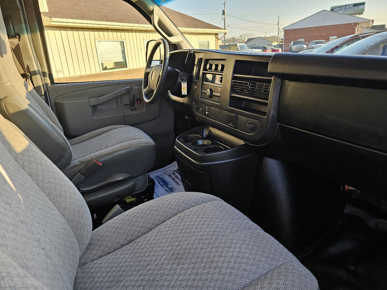 GMC Savana G2500 Cargo 2017