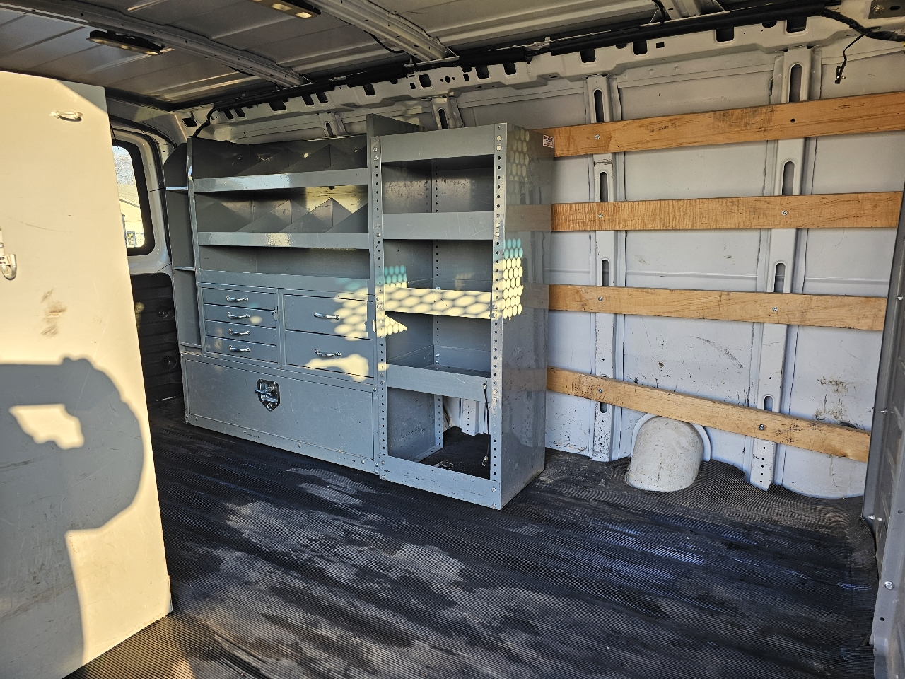 GMC Savana G2500 Cargo 2017