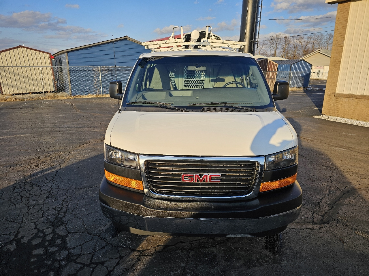 GMC Savana G2500 Cargo 2017