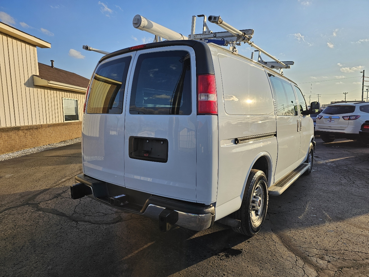 GMC Savana G2500 Cargo 2017