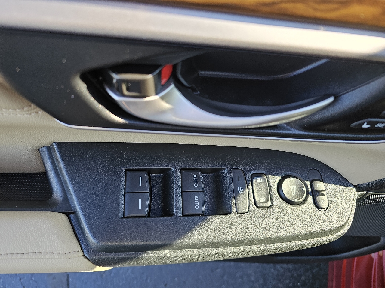 2018 Honda CR-V Touring photo 5