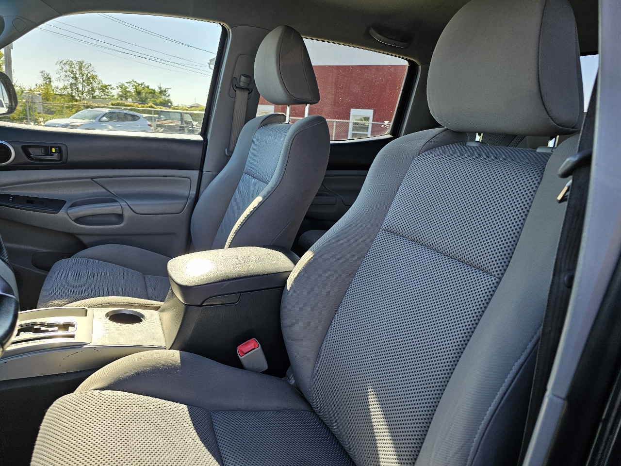 2013 Toyota Tacoma Double Cab V6 4x4 photo 7