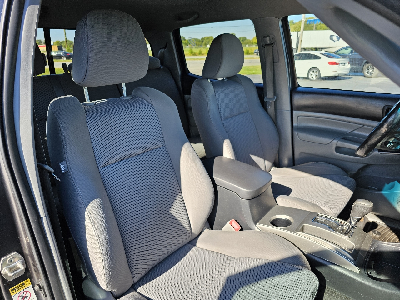 2013 Toyota Tacoma Double Cab V6 4x4 photo 20