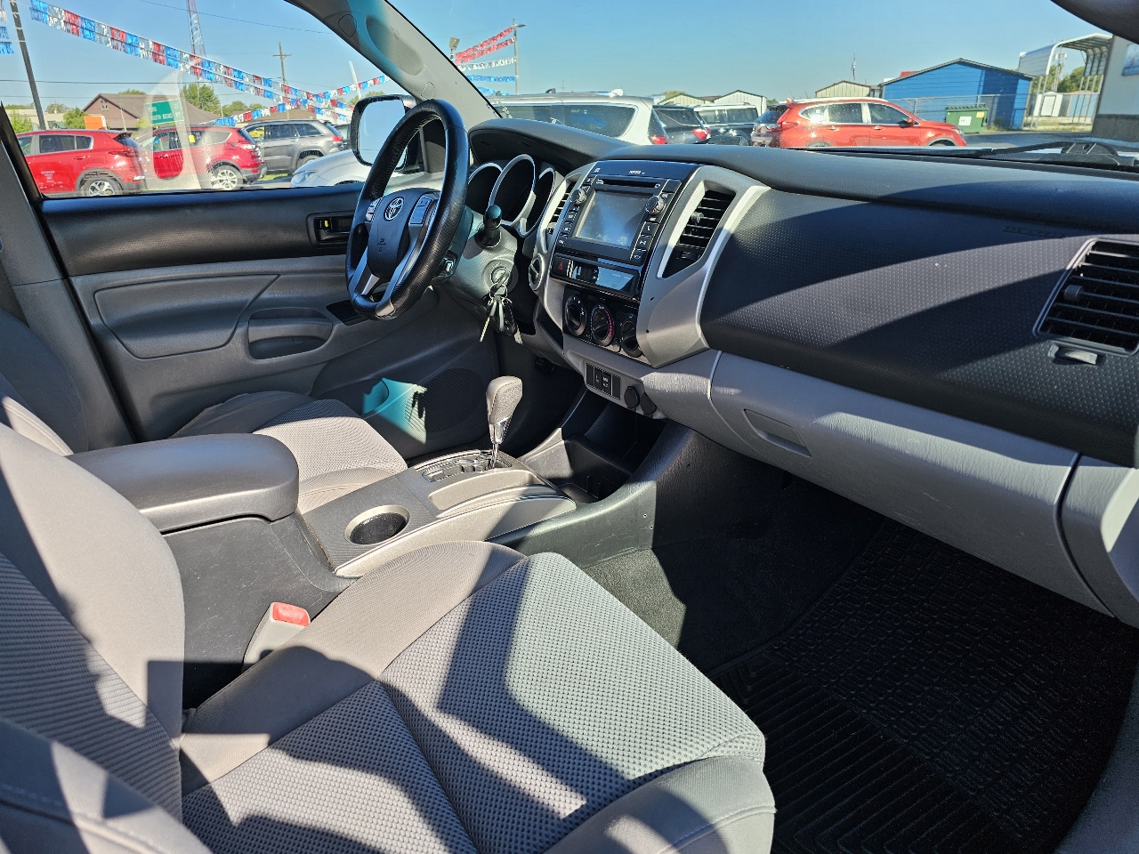 2013 Toyota Tacoma Double Cab V6 4x4 photo 21