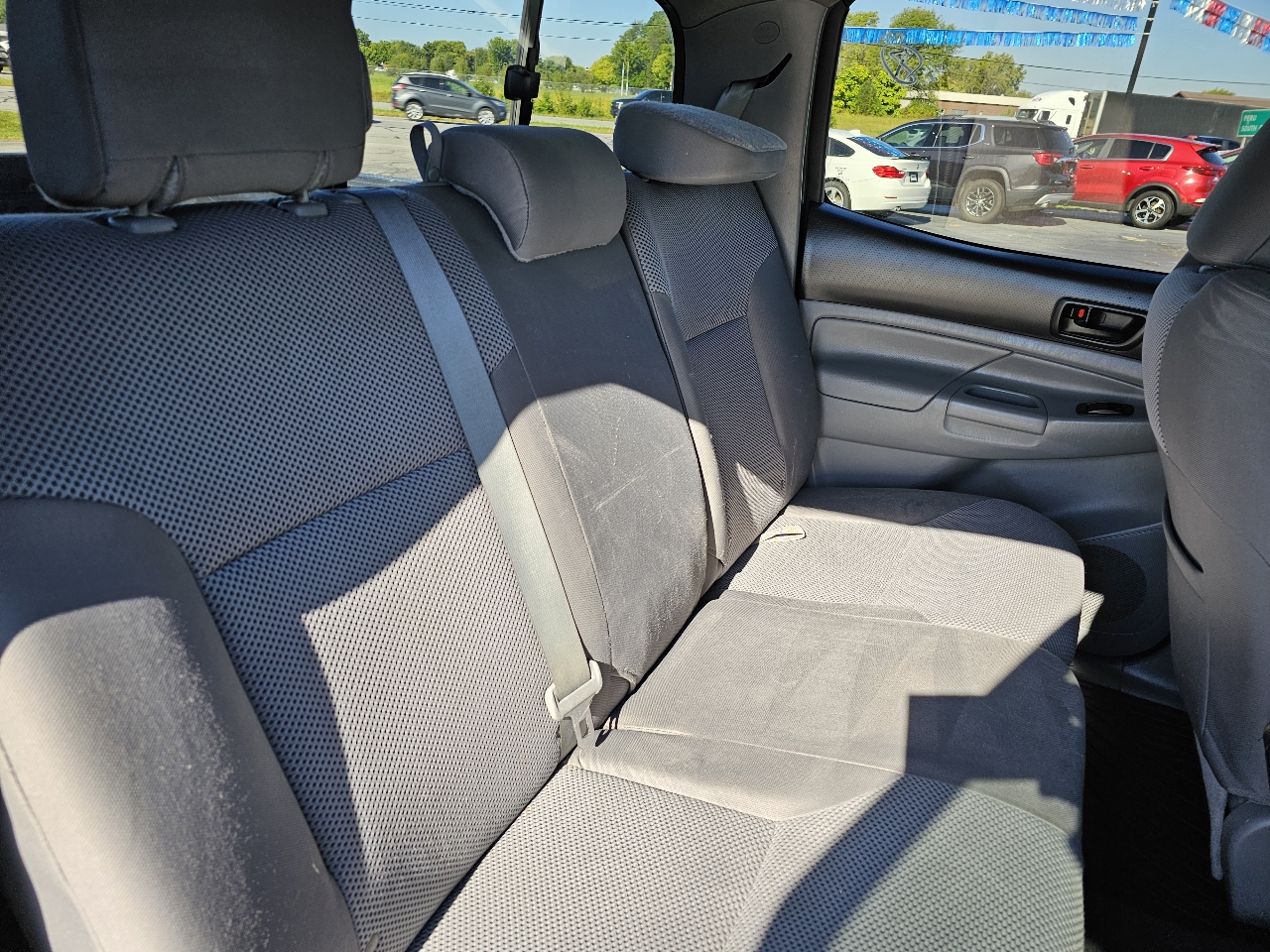 2013 Toyota Tacoma Double Cab V6 4x4 photo 22
