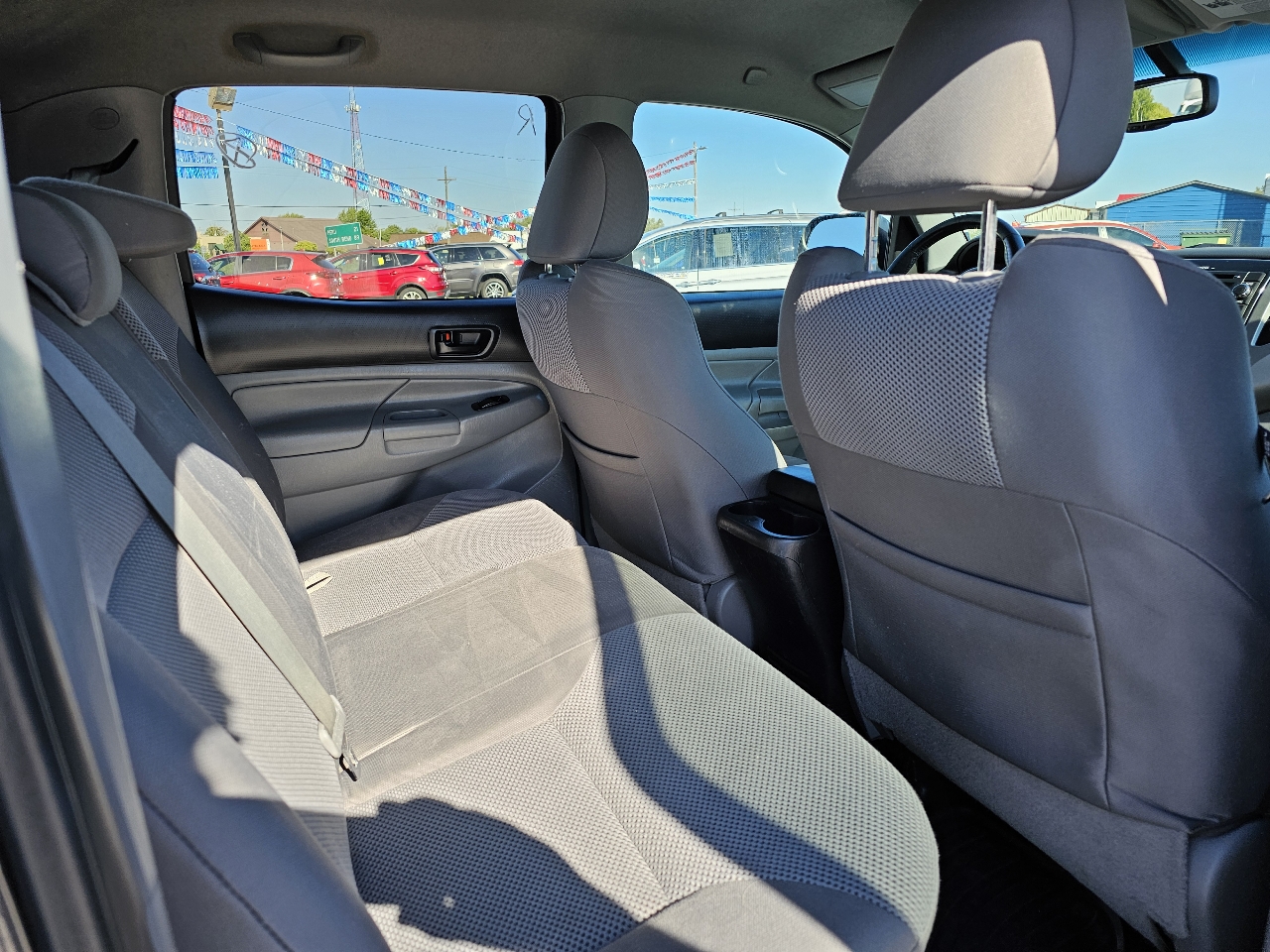 2013 Toyota Tacoma Double Cab V6 4x4 photo 23