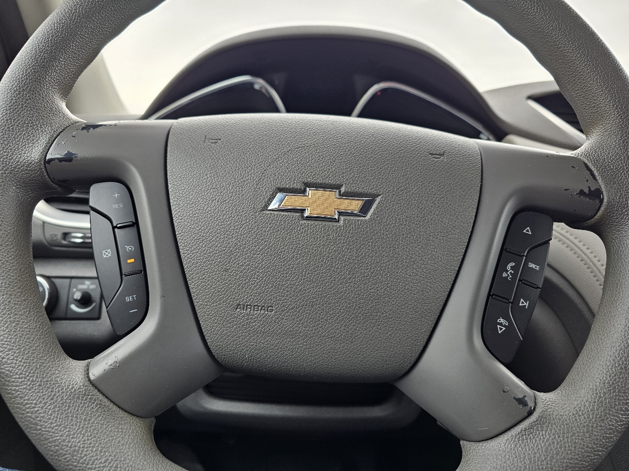 Chevrolet Traverse LS FWD w/PDC 2014