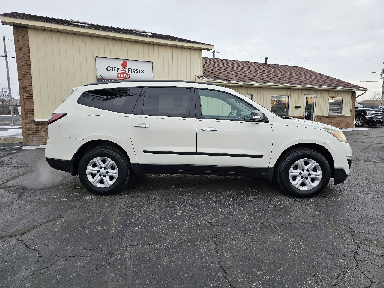 Chevrolet Traverse LS FWD w/PDC 2014