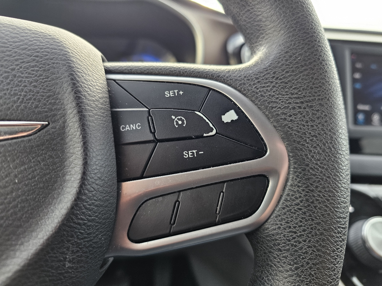 Chrysler Pacifica L 2018