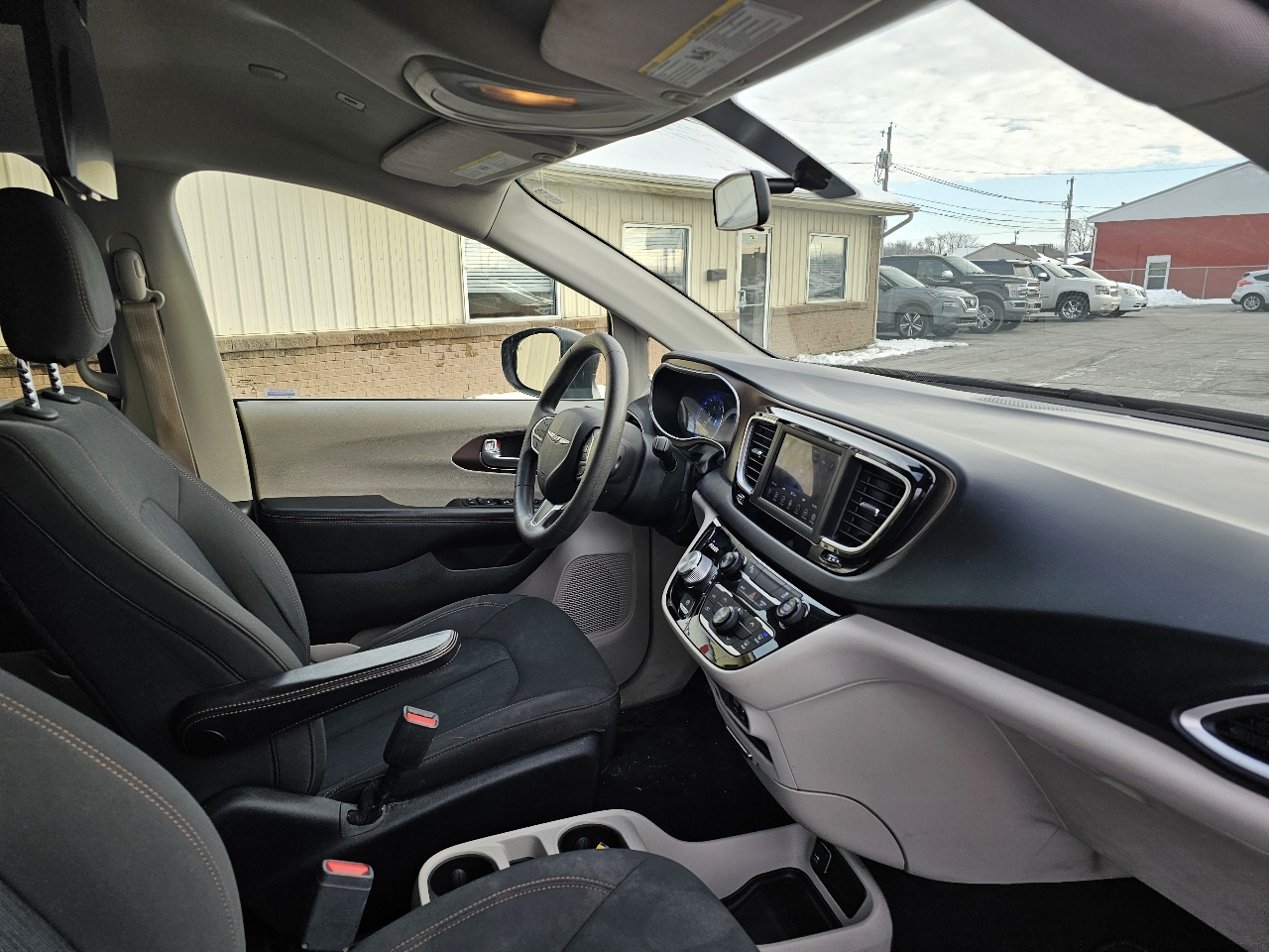 Chrysler Pacifica L 2018