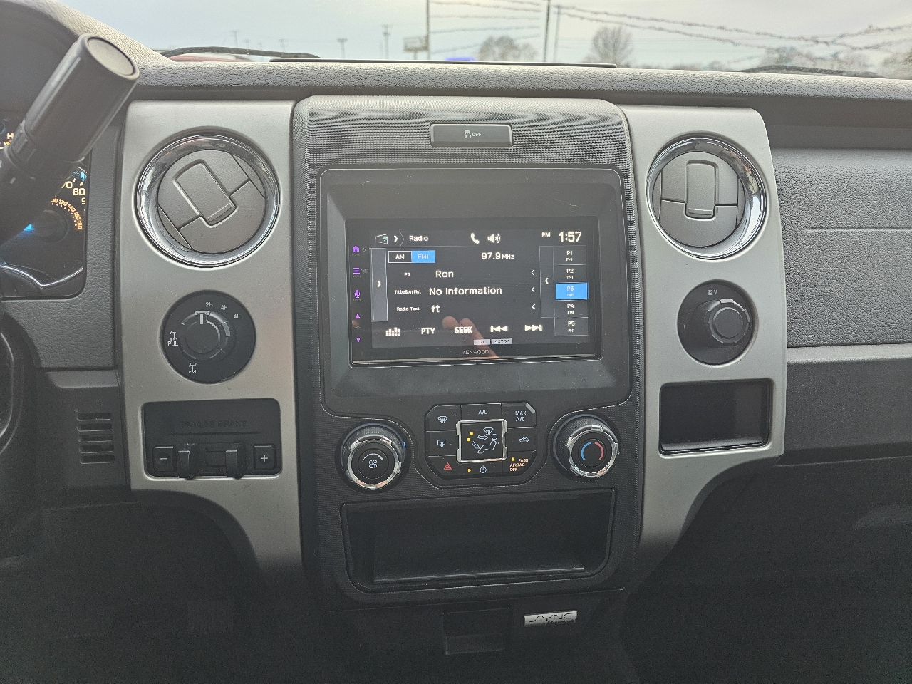 Ford F-150 4WD SuperCrew 139" XLT 2013