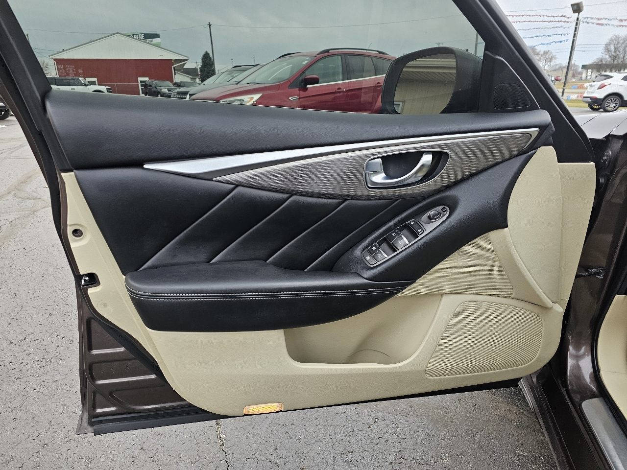 Infiniti Q50 Base AWD 2015