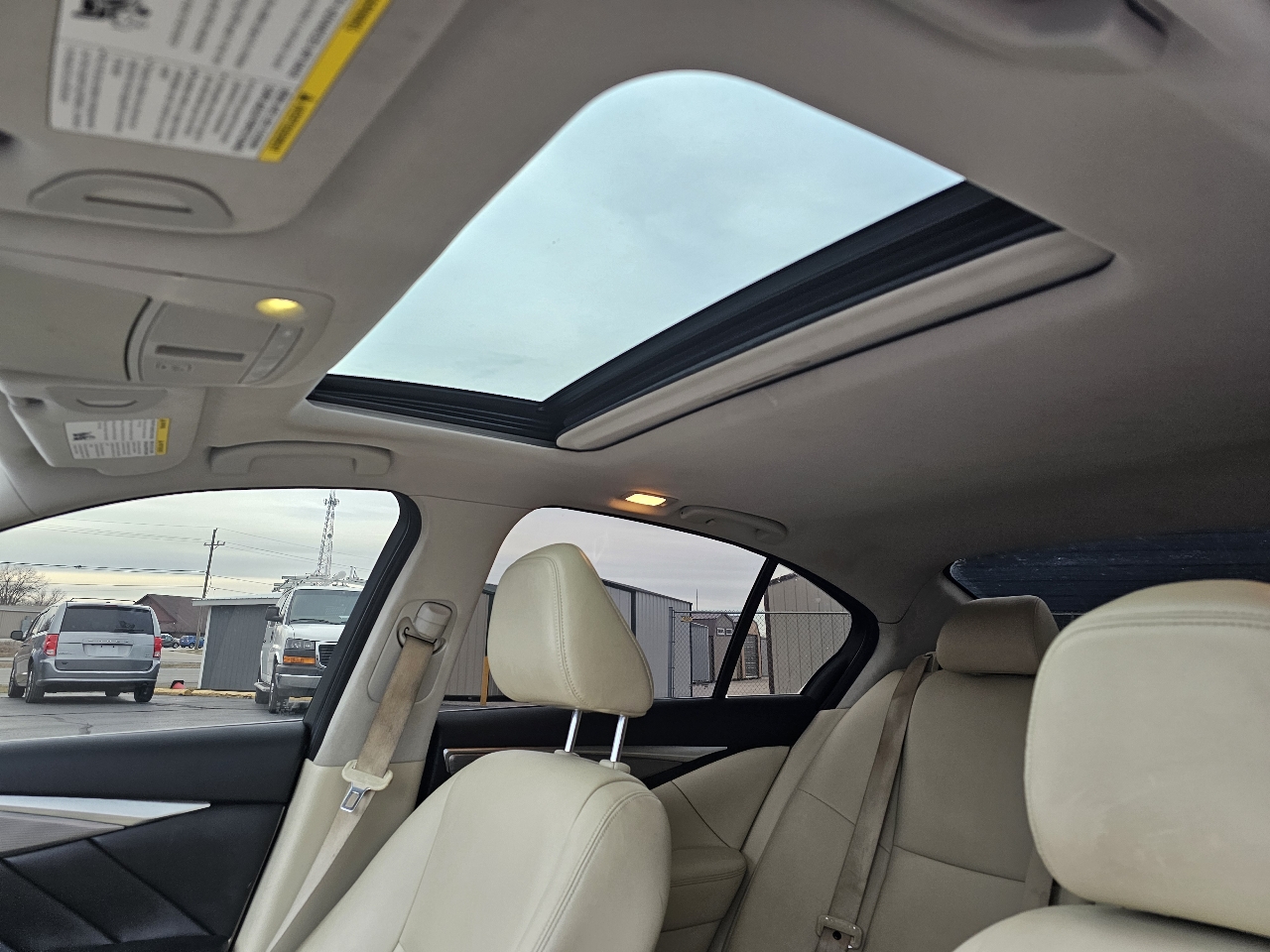 Infiniti Q50 Base AWD 2015