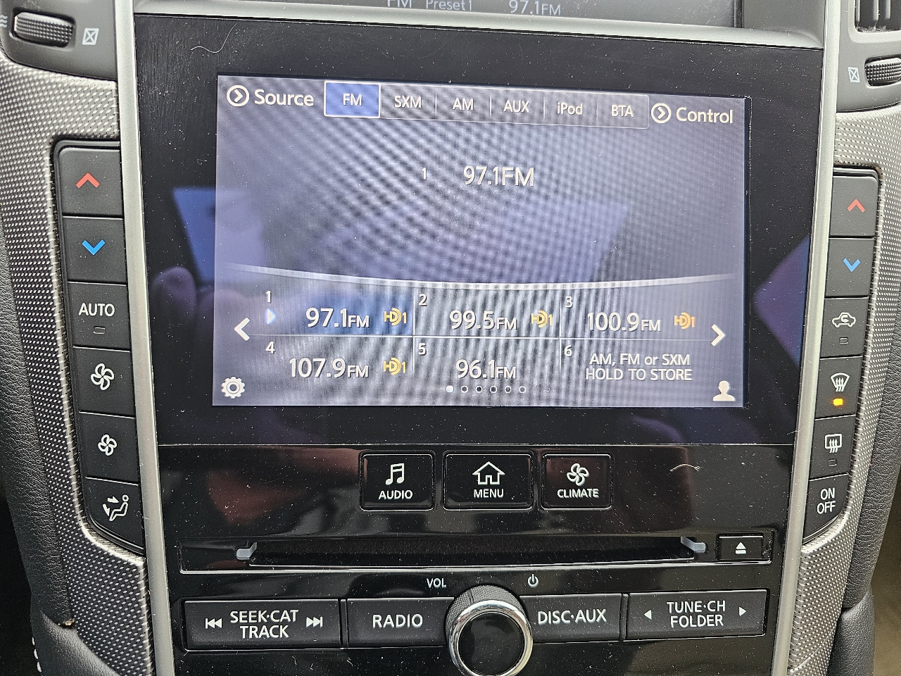 Infiniti Q50 Base AWD 2015