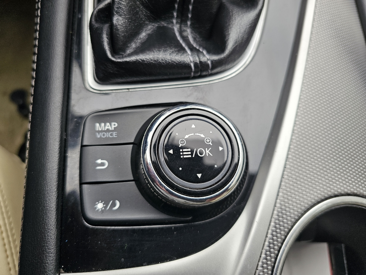 Infiniti Q50 Base AWD 2015