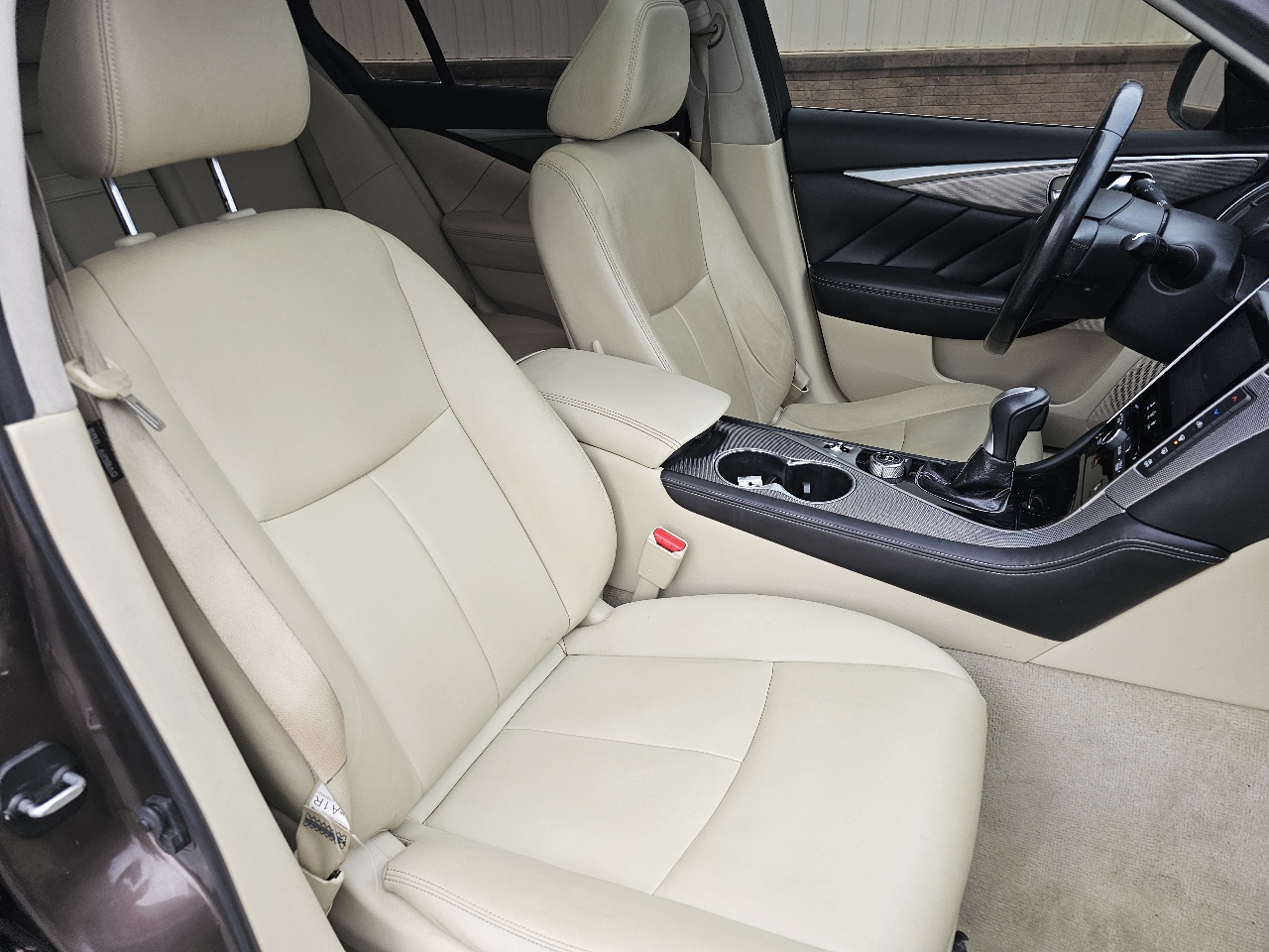 Infiniti Q50 Base AWD 2015