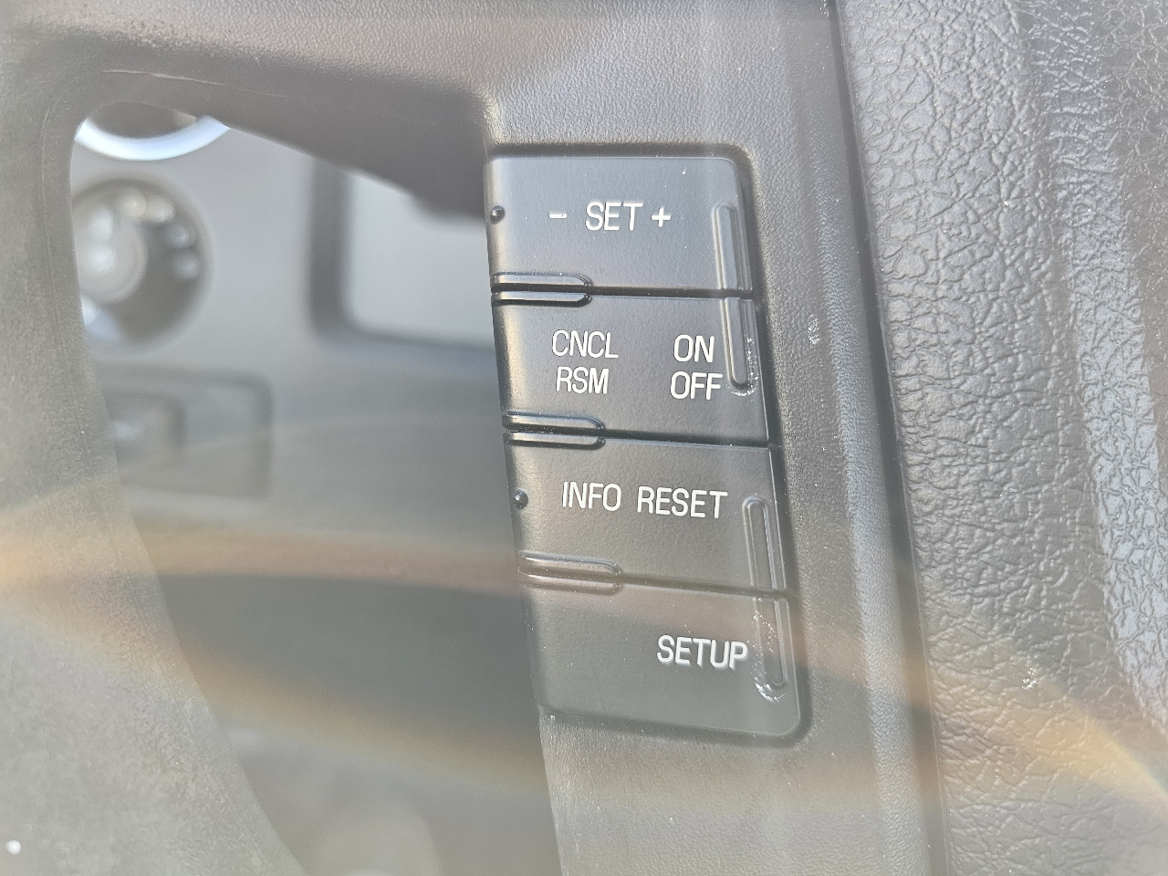 Ford F-150 XL SuperCrew 5.5-ft. Bed 4WD 2014