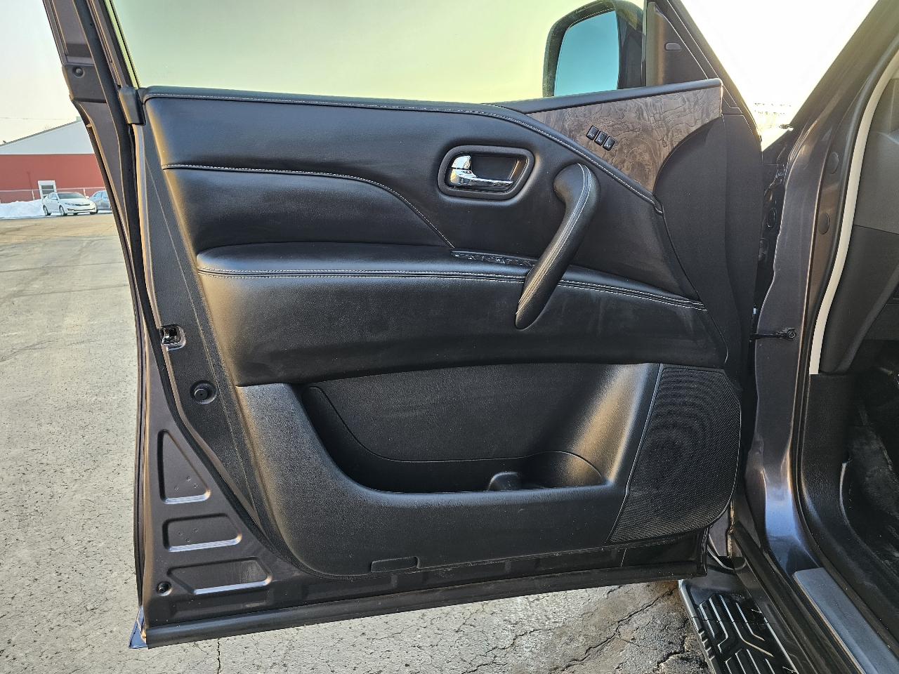 Infiniti QX80 LUXE 2022