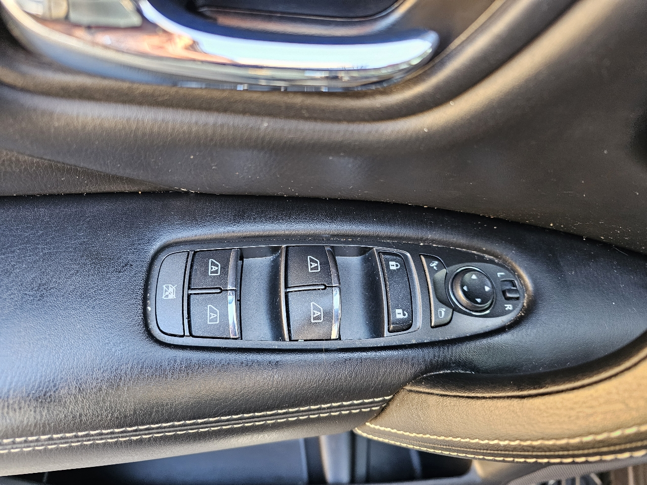 Infiniti QX80 LUXE 2022