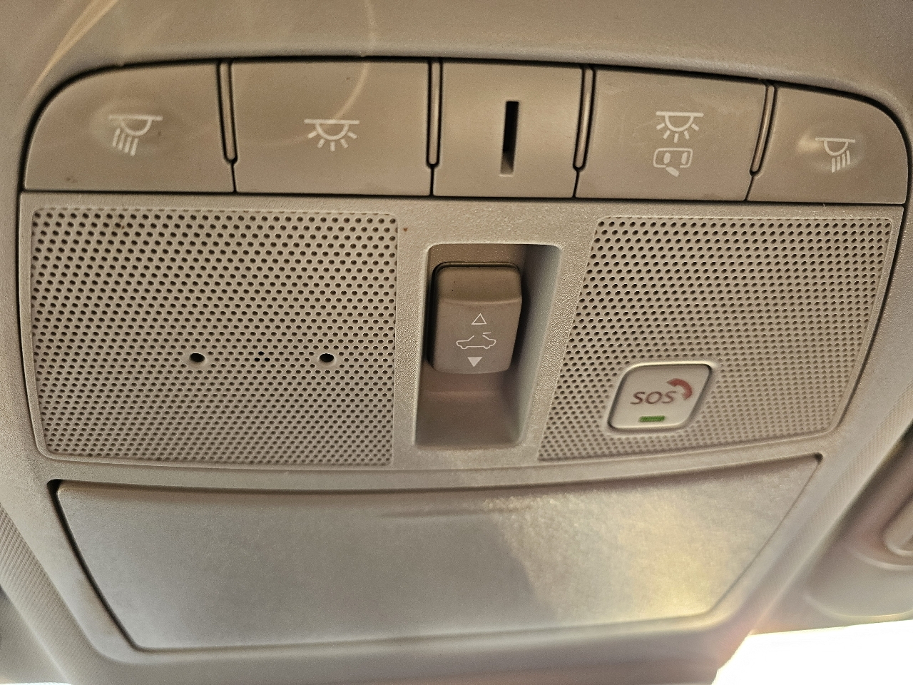 Infiniti QX80 LUXE 2022