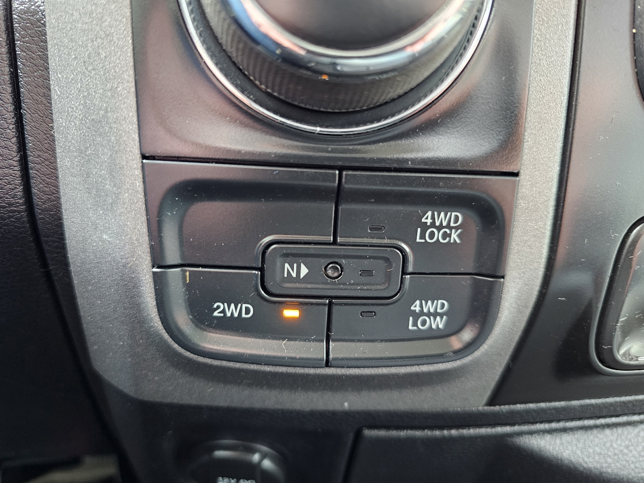 RAM 1500 Tradesman Crew Cab SWB 4WD 2017