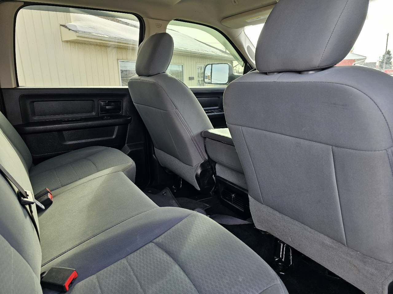 RAM 1500 Tradesman Crew Cab SWB 4WD 2017