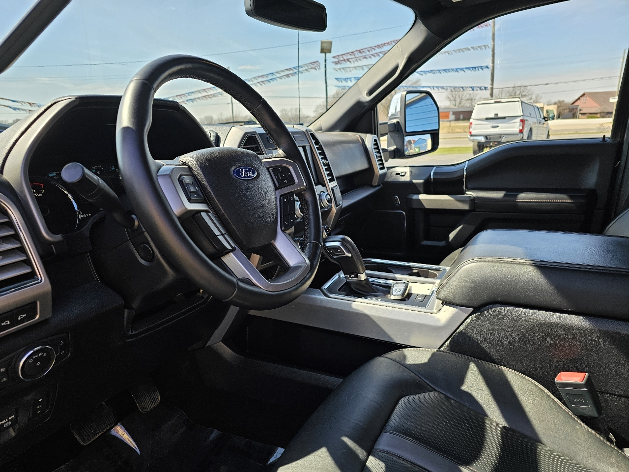Ford F-150 4WD SuperCrew 157" Platinum 2019