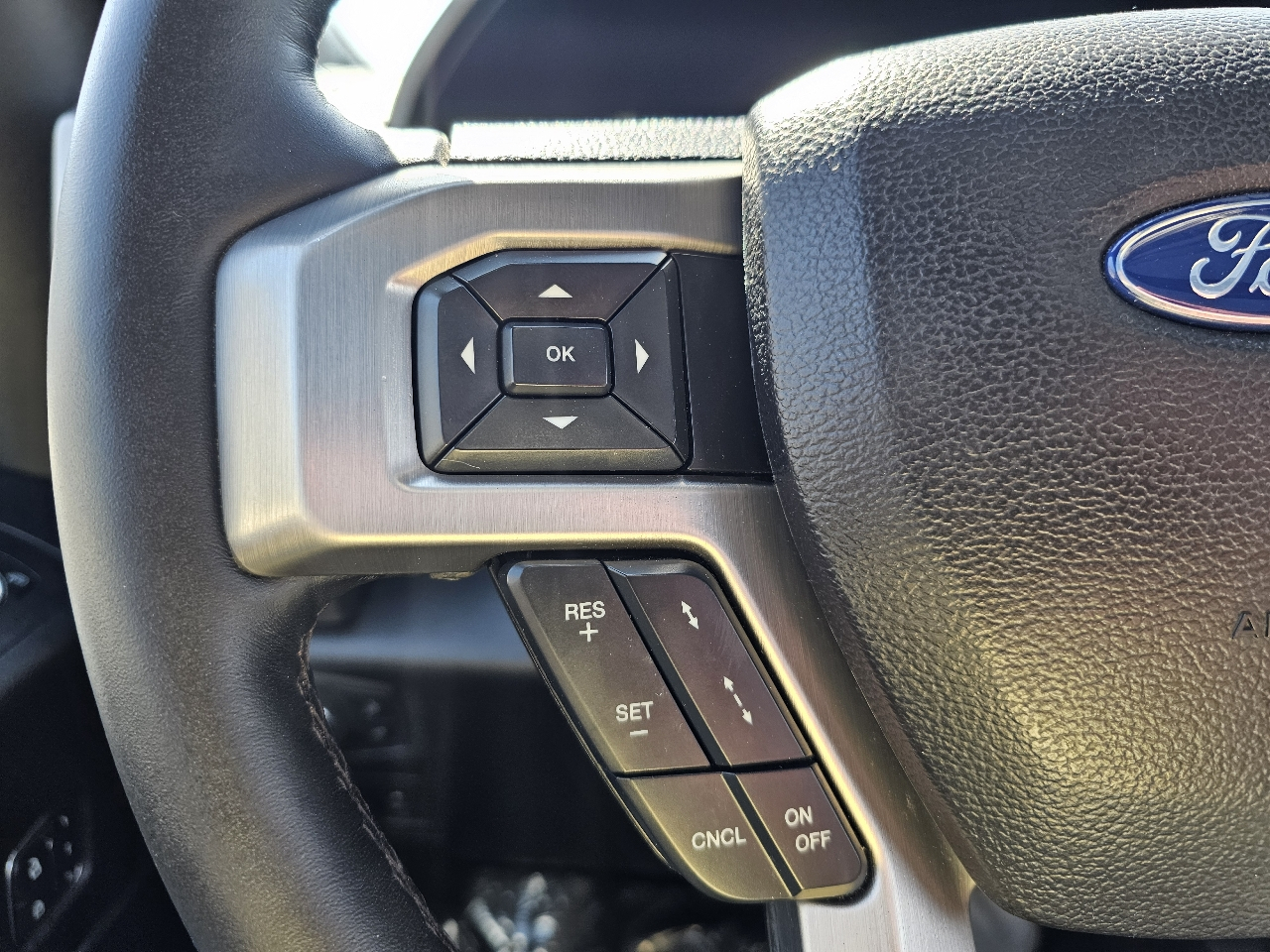 Ford F-150 4WD SuperCrew 157" Platinum 2019