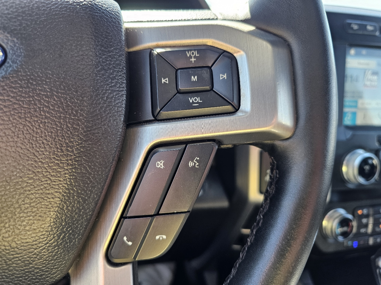 Ford F-150 4WD SuperCrew 157" Platinum 2019