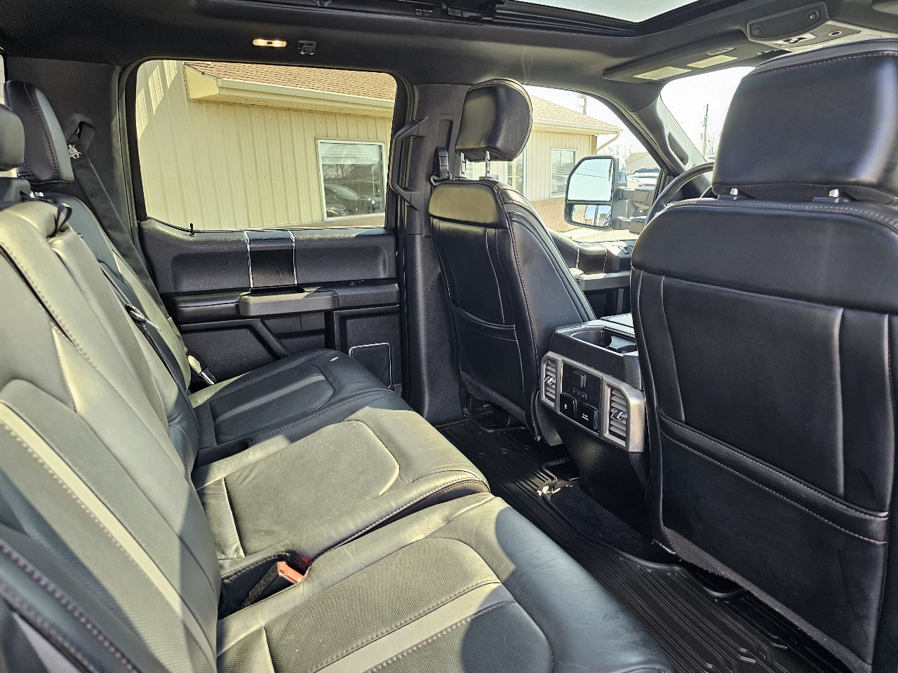 Ford F-150 4WD SuperCrew 157" Platinum 2019