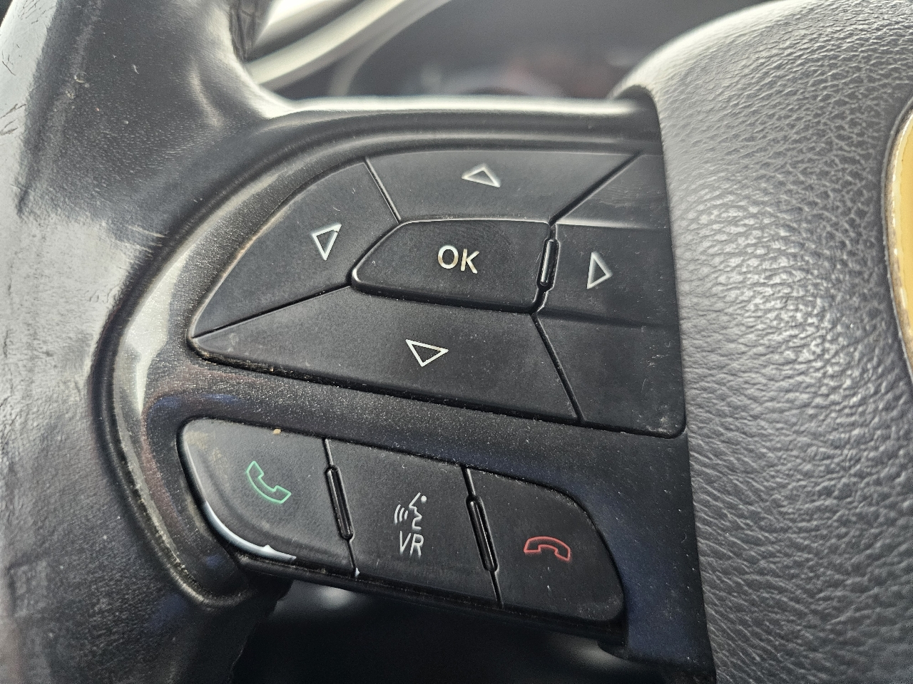 Dodge Challenger 2dr Cpe SXT 2016