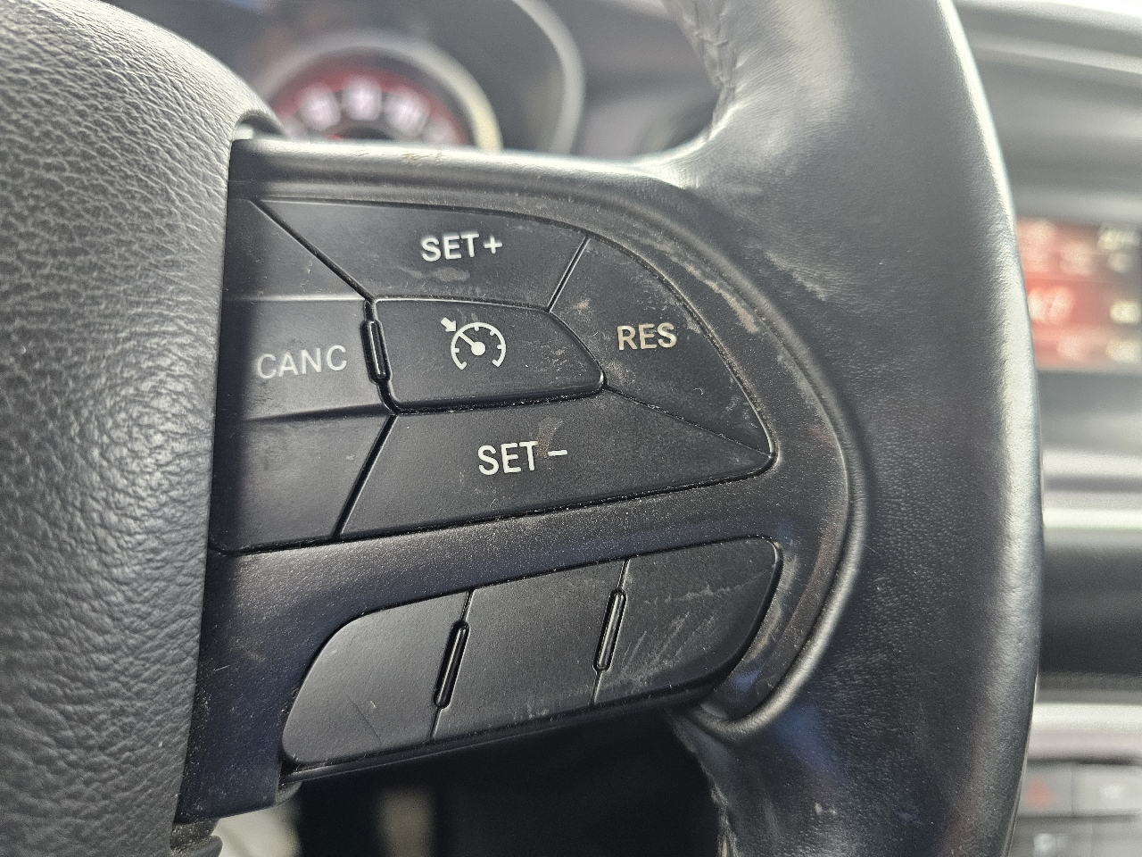 Dodge Challenger 2dr Cpe SXT 2016