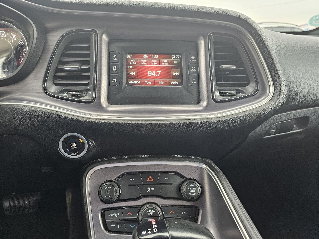 Dodge Challenger 2dr Cpe SXT 2016