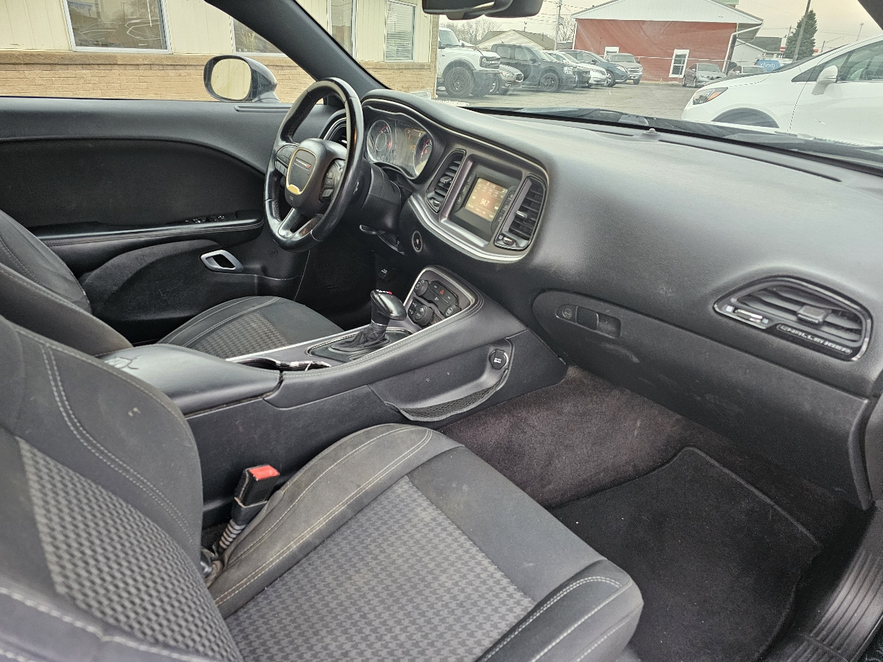 Dodge Challenger 2dr Cpe SXT 2016