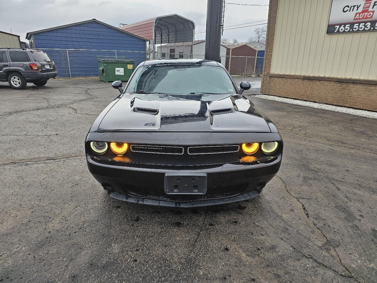 Dodge Challenger 2dr Cpe SXT 2016