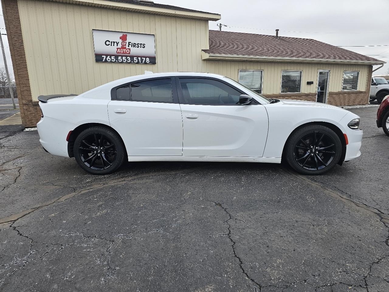 Dodge Charger SXT RWD 2017