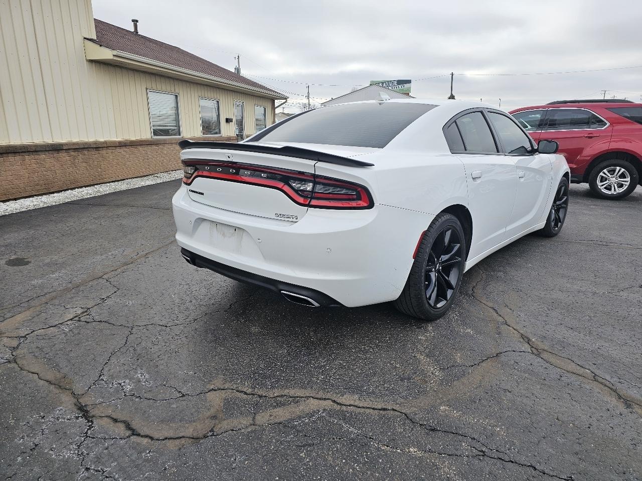 Dodge Charger SXT RWD 2017