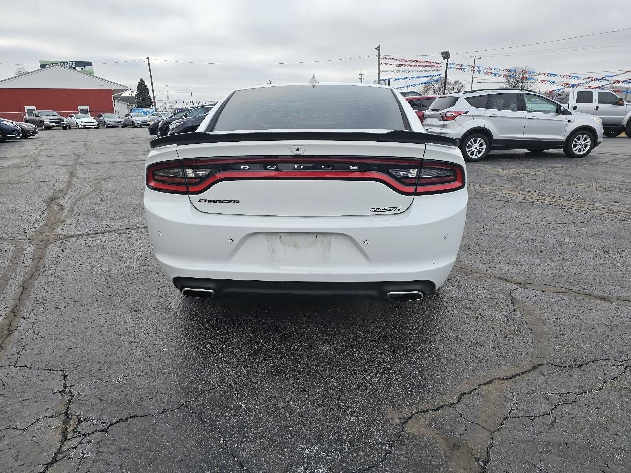 Dodge Charger SXT RWD 2017