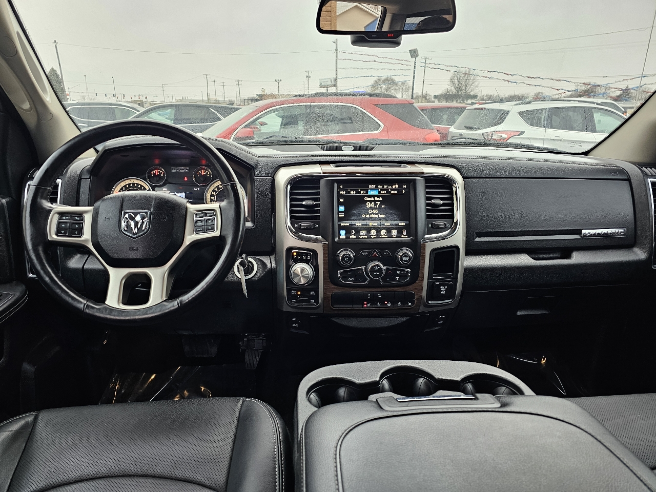 RAM 1500 Laramie 4x4 Crew Cab 5'7" Box 2017