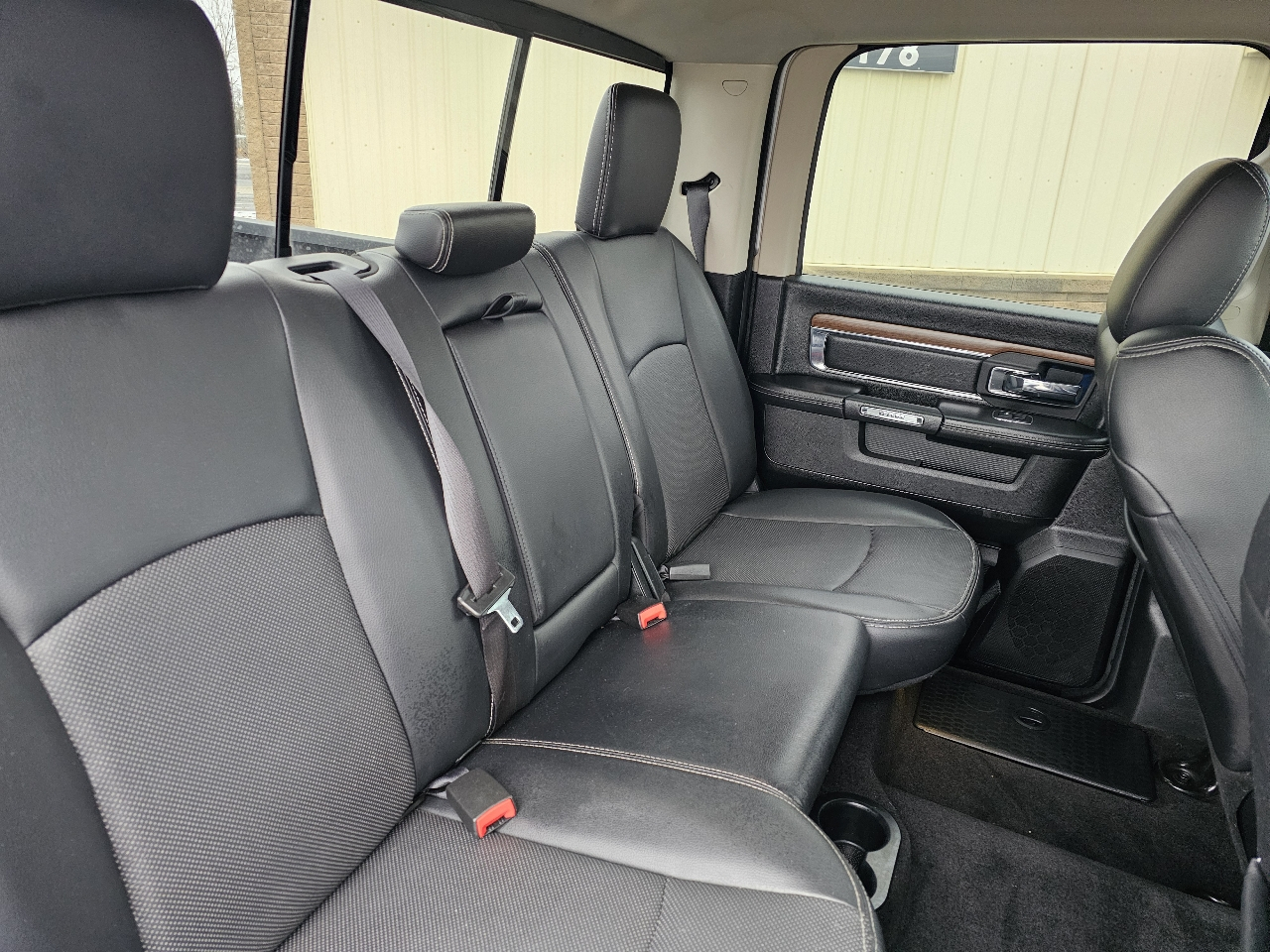 RAM 1500 Laramie 4x4 Crew Cab 5'7" Box 2017