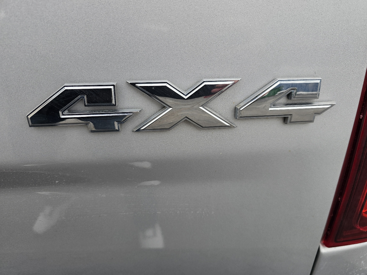 RAM 1500 Laramie 4x4 Crew Cab 5'7" Box 2017