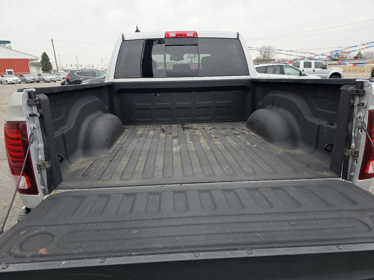 RAM 1500 Laramie 4x4 Crew Cab 5'7" Box 2017