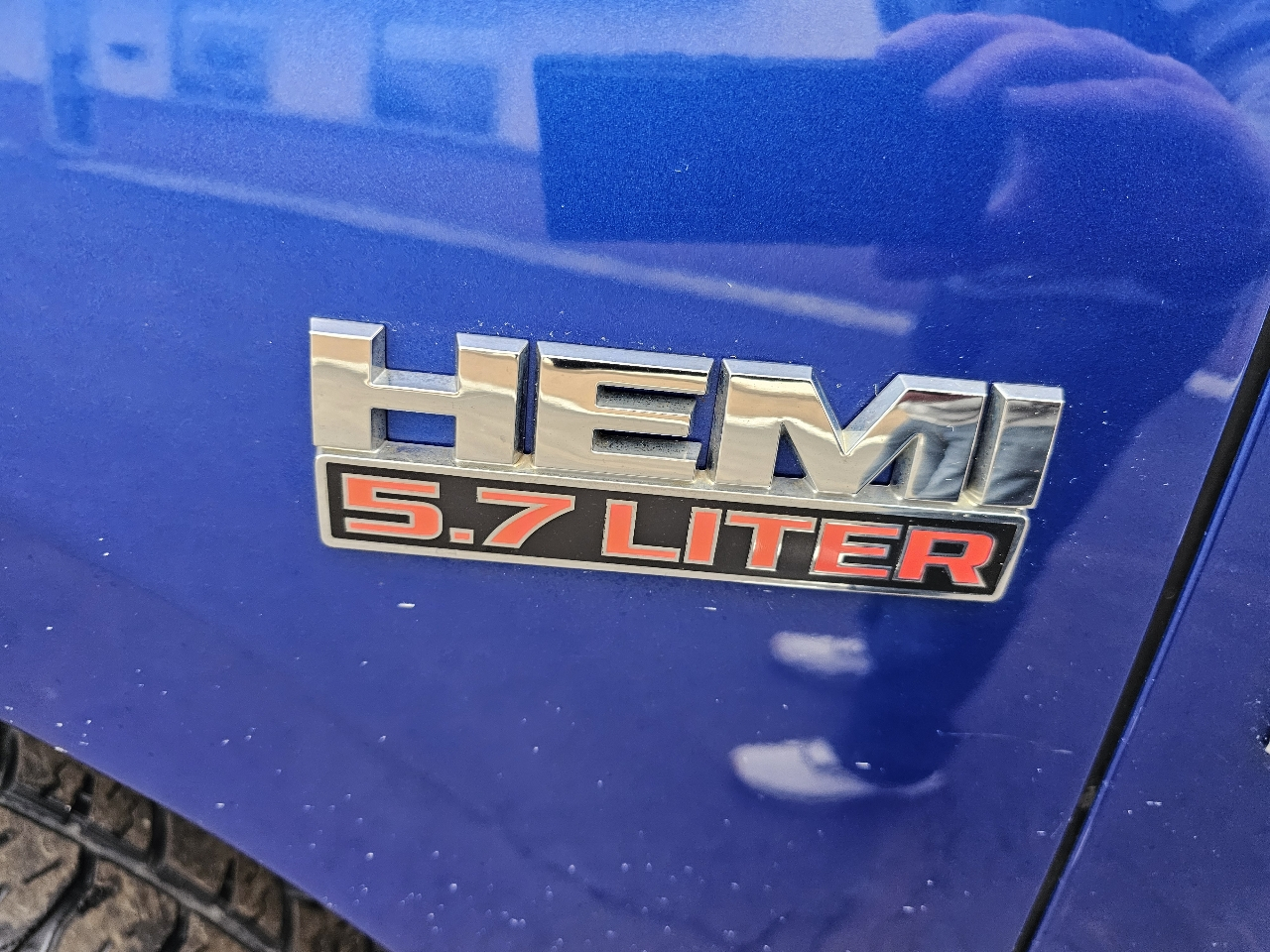 RAM 1500 4WD Crew Cab 140.5" SLT 2016