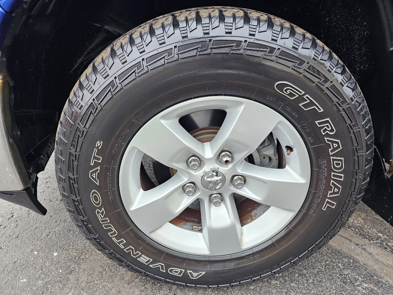 RAM 1500 4WD Crew Cab 140.5" SLT 2016