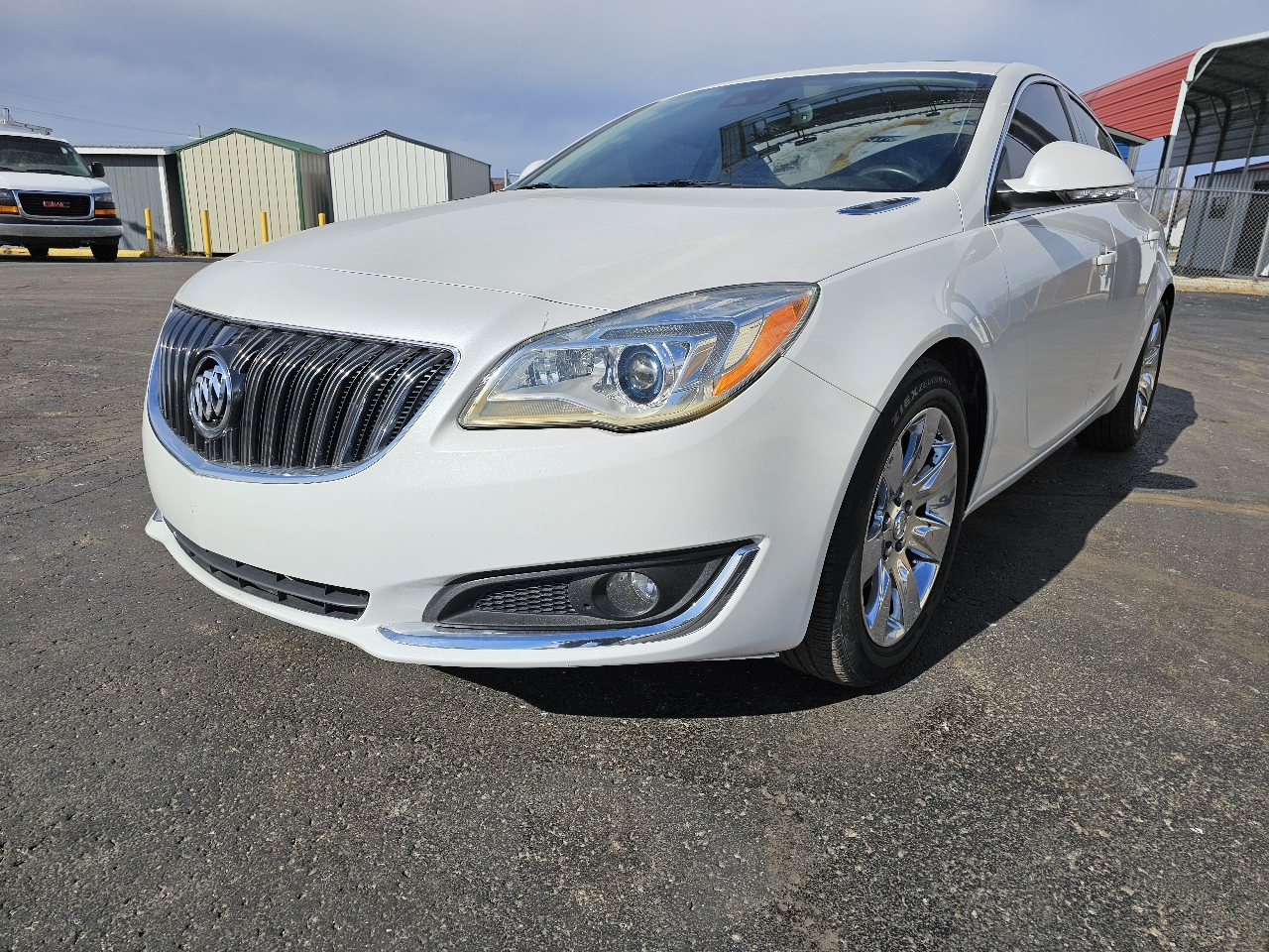 Buick Regal 4dr Sdn Premium II FWD 2016