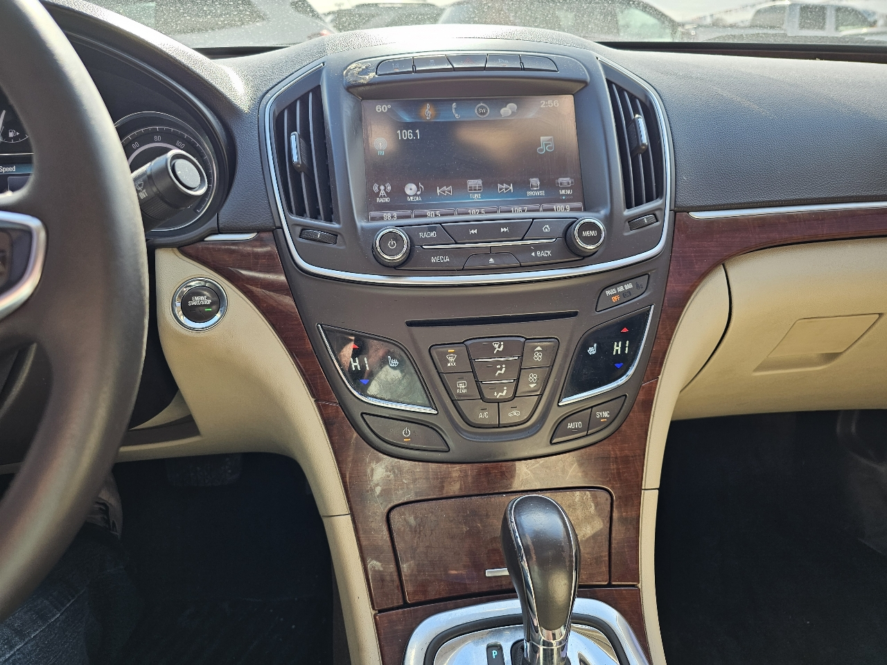 Buick Regal 4dr Sdn Premium II FWD 2016